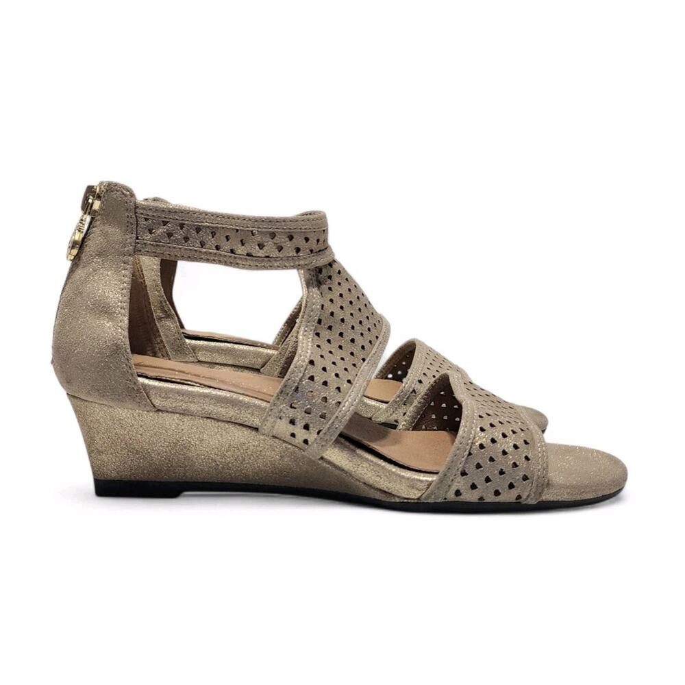 Bettye Muller Concept Gold Comfort Womens Size 6 Leather Wedge Perforated Sandal - Picture 3 of 8